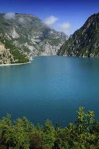 高山湖泊