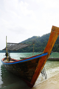 当地渔船漂浮在海上, 肯部落, 在泰国的景点