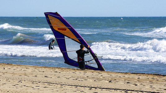 在海滩上的实践 kitesurf