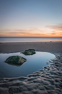 日落时还在海滩 rockpool