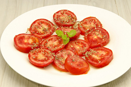 西红柿切片图片