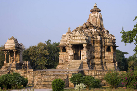 Kandariya Mahadev 建寺荷印度
