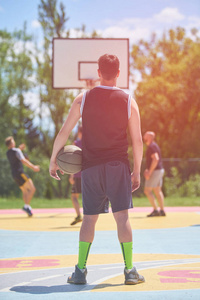 篮球运动员运动游戏策略概念