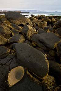 岩石石头天空云海滩海岸线和夏天在兰萨罗特岛 sp