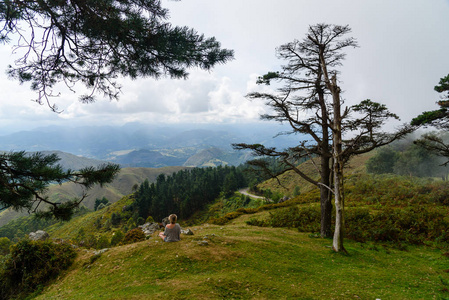 由西班牙欧洲阿斯图里亚斯的山峰