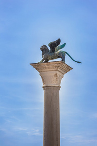 飞过 st 标记狮子威尼斯符号在其列。意大利