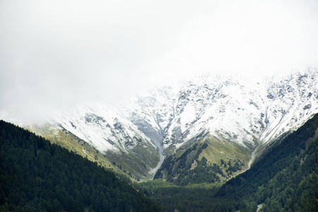 Otztal 阿尔卑斯山在 Schnals 城市在波尔查诺, 奥地利