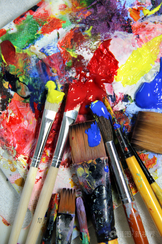 艺术调色板, 油漆和颜料, 画笔