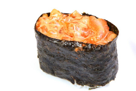 香料寿司配烟熏鲑鱼。紫菜海藻。日本菜上一盘漂亮的菜。饮食食品。精致的日本料理