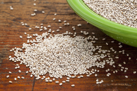 白嘉种子图片