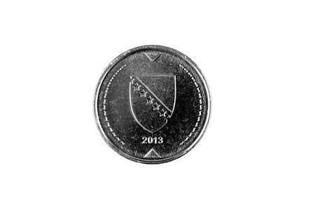 一个在白色背景下被隔离的波斯尼亚1敞篷硬币的宏观图像