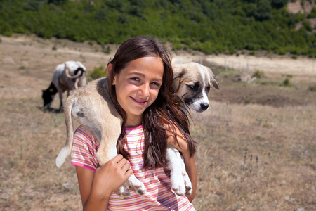 牧羊人女孩与小狗