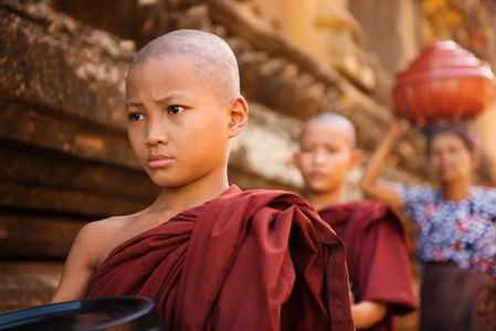 泰国佛教僧人和降头师斗法_【泰国佛教僧人和降头师斗法的区别】