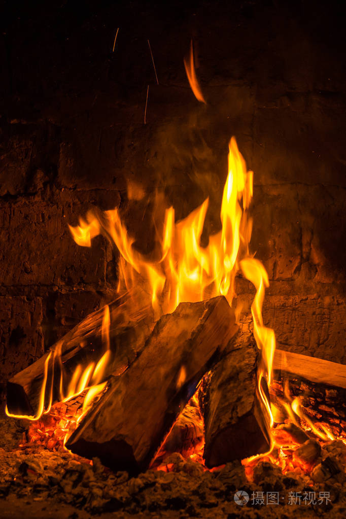 炉火在壁炉中燃烧, 火焰取暖照片-正版商用图片06gxe1-摄图新视界