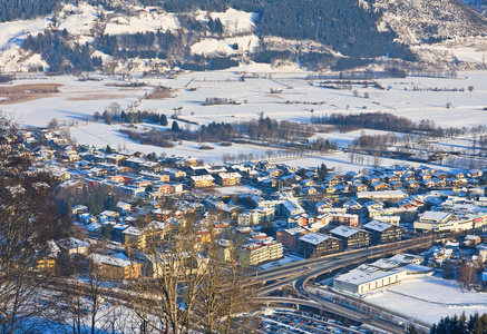 卡普伦，kitzsteinhorn 冰川的滑雪胜地。奥地利