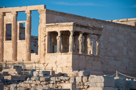 在希腊雅典卫城上 erechtheion。希腊