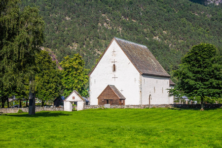古色古香的传统挪威教会。Kinsarvik 村访问挪威