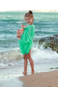 在海滩上的小小希腊女神