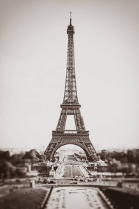 在法国巴黎的埃菲尔铁塔。复古，复古风格