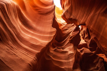 真实图像的较低的羚羊峡谷在亚利桑那州，美国