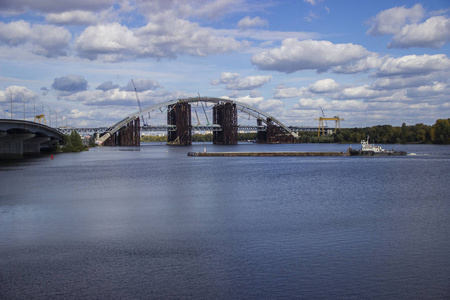 工业桥与工业河