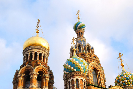 在血液中的救世主在SAIT圣彼得堡ortodox教堂顶部