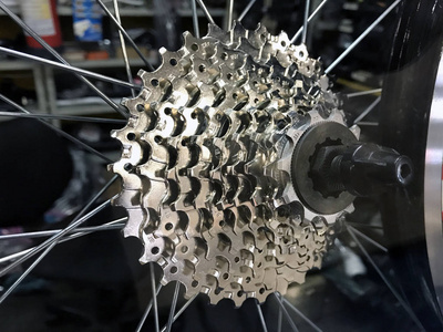 自行车齿轮棘轮金属照片