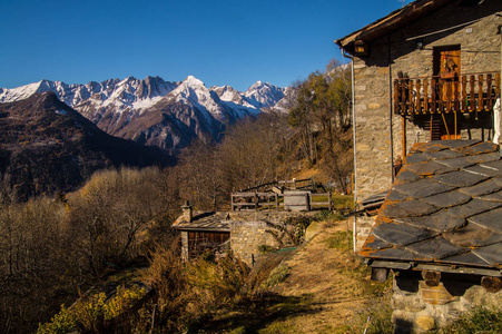 建筑外 水机 山脉 步骤 景观 房子 住宅建筑 建筑的结构