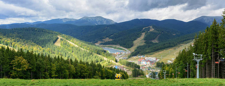 Bukovel 山, 滑雪胜地。乌克兰