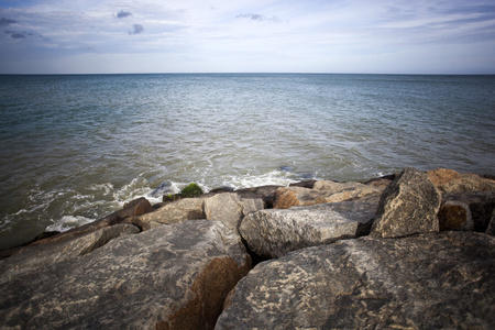 岩石海岸，拉克代夫海