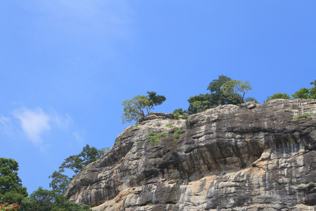 在泰国的岩石山