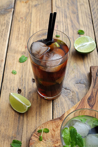 薄荷糖加可乐图片