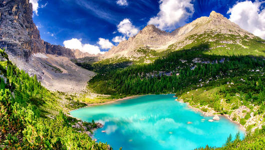 Sorapiss 湖在意大利阿尔卑斯, 欧洲