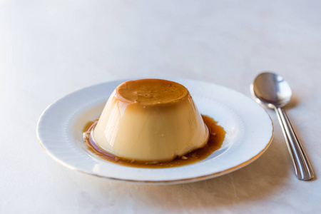 焦糖布丁图片
