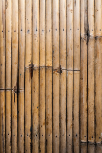 带区卷的棕色竹木墙