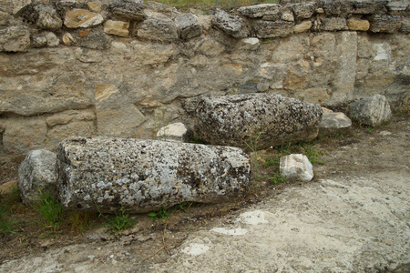 赫拉波利斯古城遗址, 旁边是土耳其棉花的石灰华水池。列.土耳其著名的旅游胜地