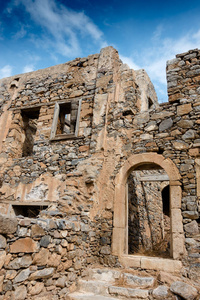 希腊克里特岛 Spinalonga 岛上一个设防的麻风聚居地的古遗址