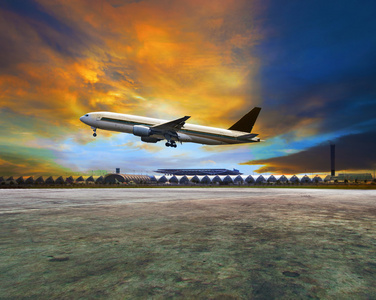 货运代理以上机场跑道用的空运, 货运代理, 物流, 和运输的客运飞机