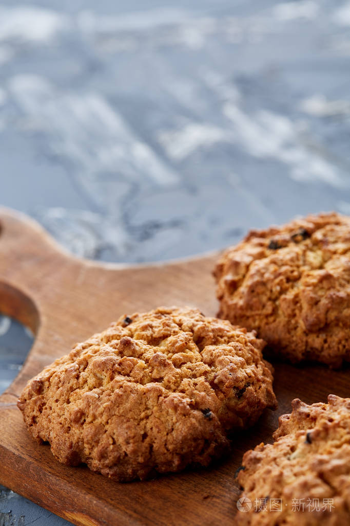 顶部查看特写图片的美味饼干在切割板, 浅景深, 选择性聚焦
