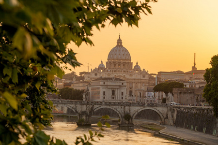 大教堂圣彼得与桥在梵蒂冈，罗马，意大利