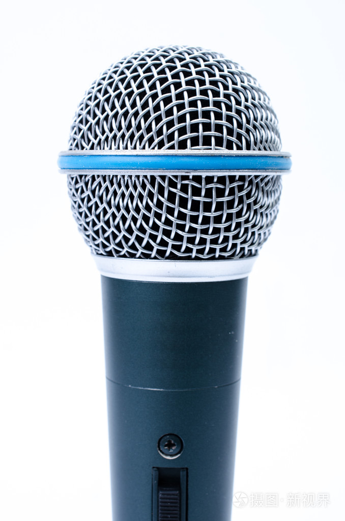 在白色背景上的麦克风