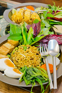 青咖喱炒饭泰国有机食品