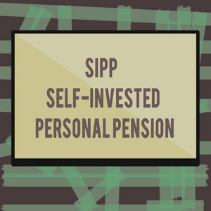 写笔记显示 Sipp 自投资个人养老金。商业照片展示准备未来保存而年轻