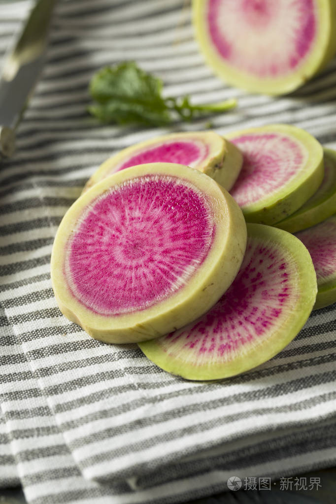 生绿红有机西瓜萝卜照片-正版商用图片06vn5p-摄图新视界