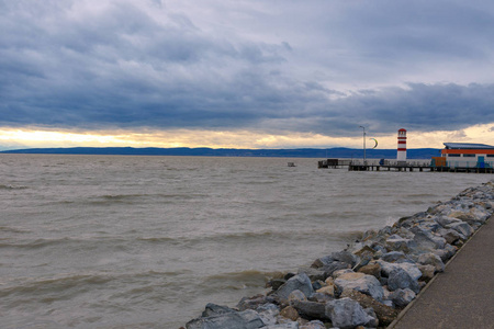 美丽的湖 Neusiedl Podersdorf 看见, Ferto到匈牙利名字, 布尔根奥地利