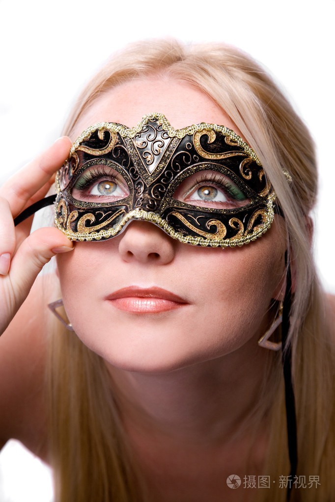 戴着面具的女孩
