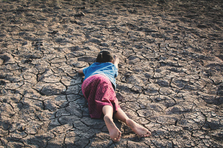 缺水干旱图片