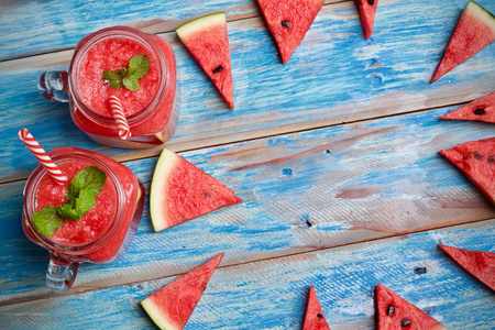 西瓜汁沙果夏季局部食品图片