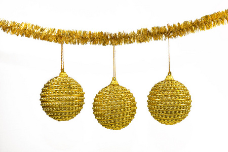 金色的球圣诞装饰