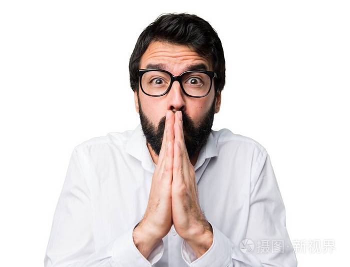 英俊的男人,戴着眼镜恳求